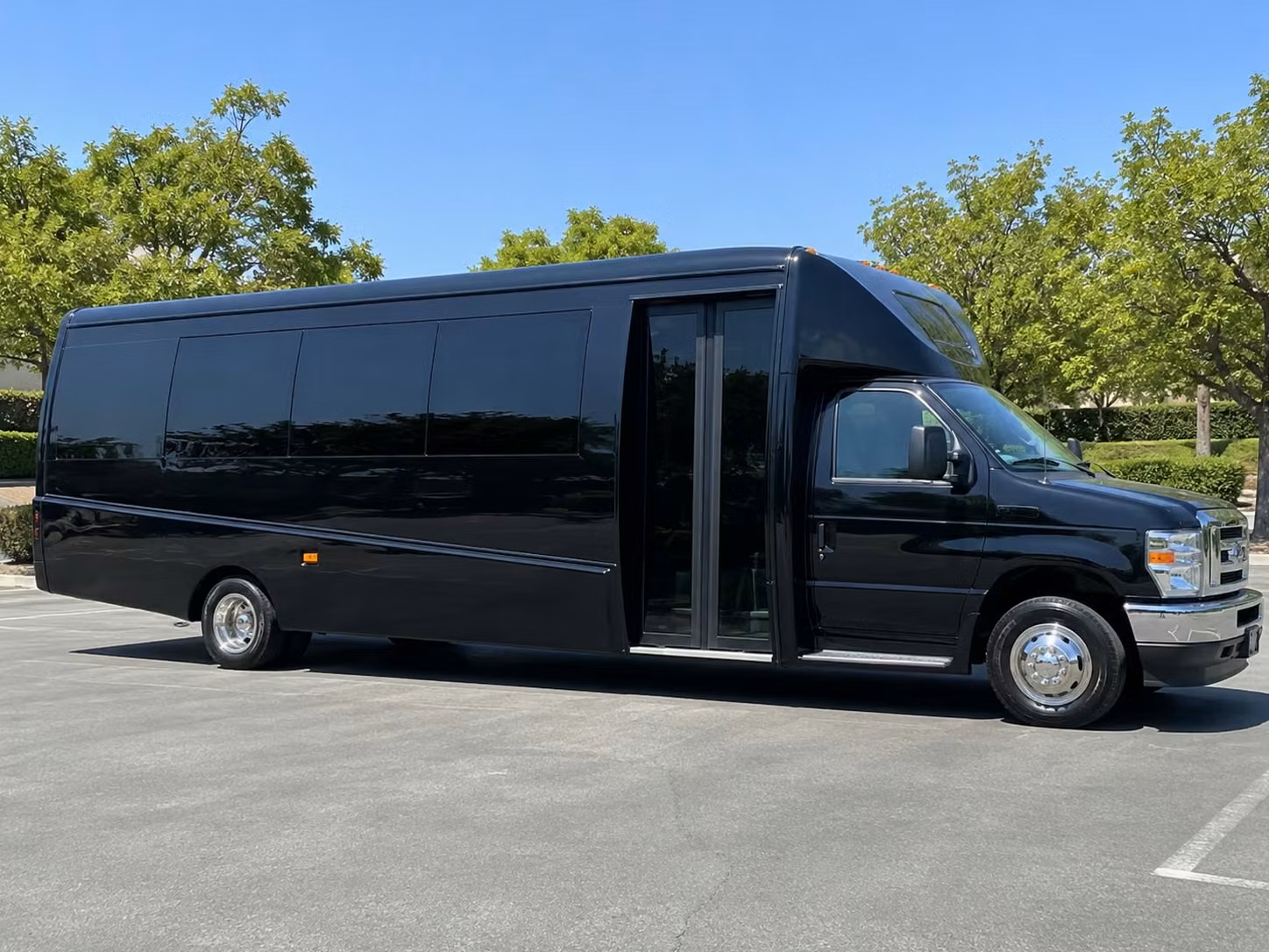 20 passenger minibus