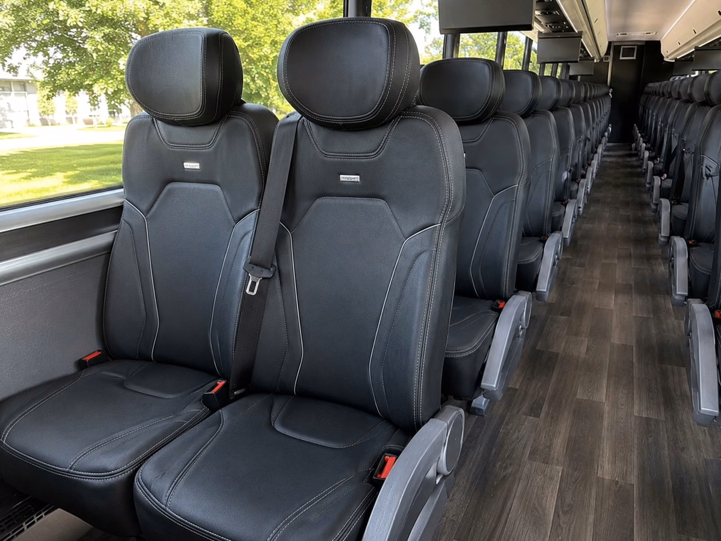 charterbusrentalhuntsvilleal com makes hotel to venue wedding shuttles in huntsville simple