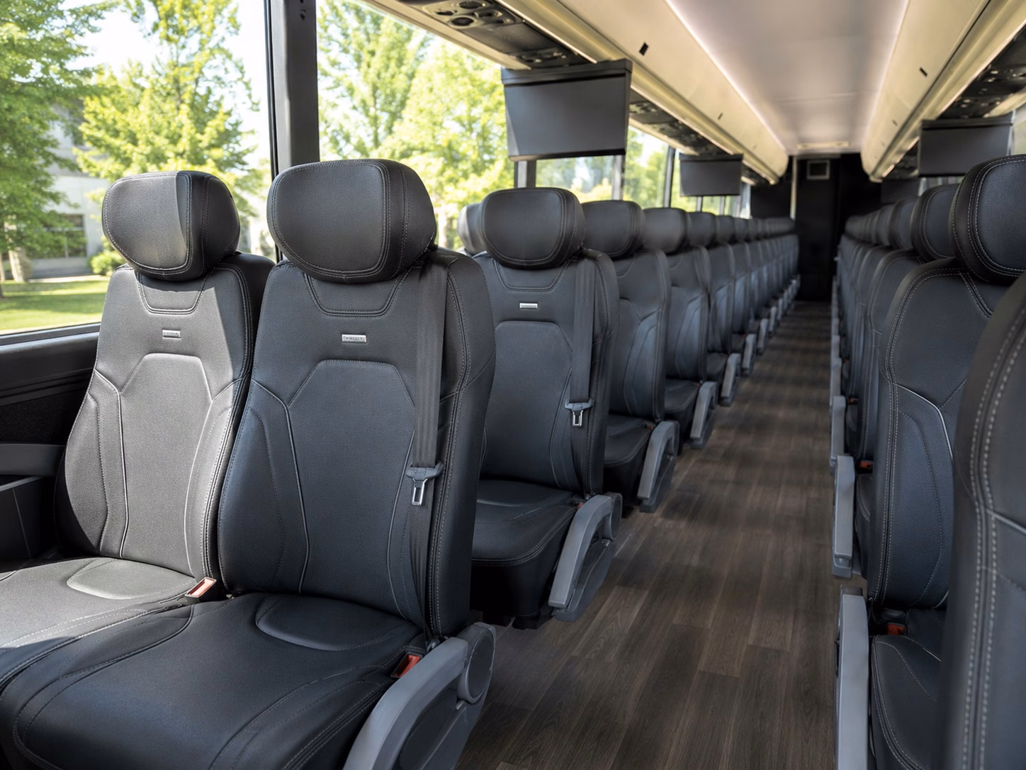 charterbusrentalhuntsvilleal com makes it possible to book huntsville wedding transportation for every part of the weekend