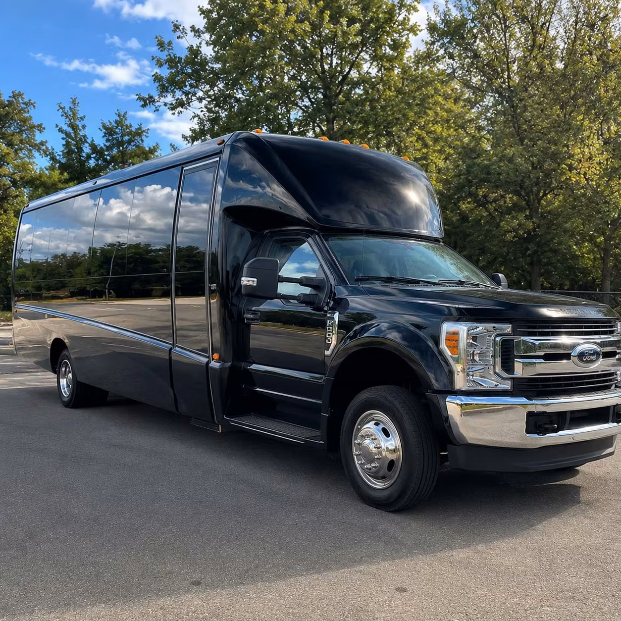 huntsville 20 passenger minibus rental